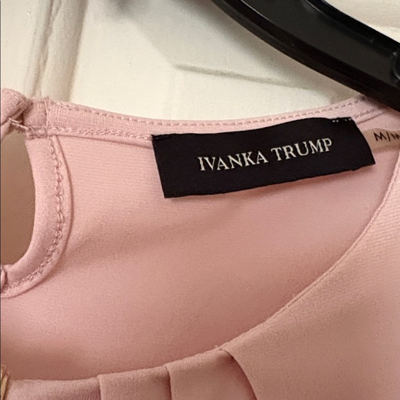 Ivanka Trump sleeveless tops, size M - Picture 3 of 10